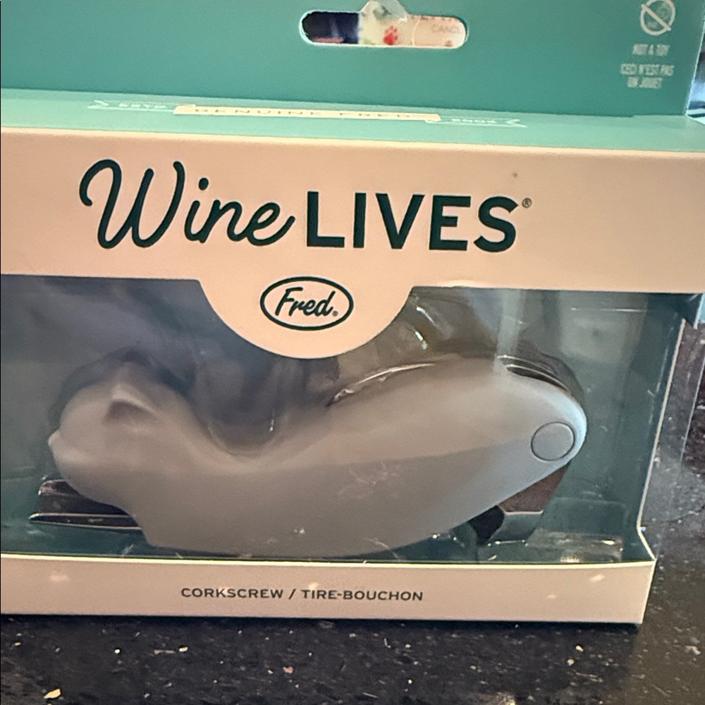 Fred Wine Lives Cat Corkscrew in Gray